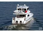 Luxury Charter Power Mono Yacht Charmer 