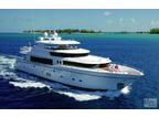 Luxury Charter Power Mono Yacht Huey's Island 