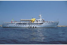  Luxury Charter Yacht