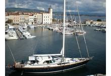  Luxury Charter Yacht