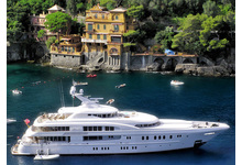  Luxury Charter Yacht