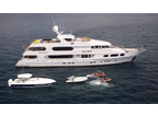 Luxury Charter Power Mono Yacht Party Girl 