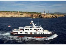  Luxury Charter Yacht