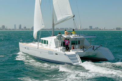 Luxury Charter Catamaran Yacht Smitten Kitten 